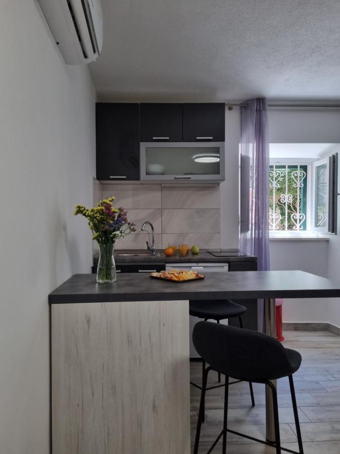 Studio Apartment Rosalie Split Exterior photo