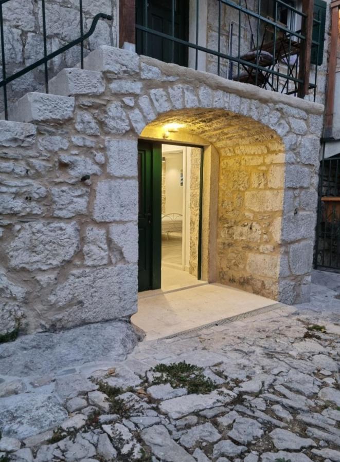 Studio Apartment Rosalie Split Exterior photo