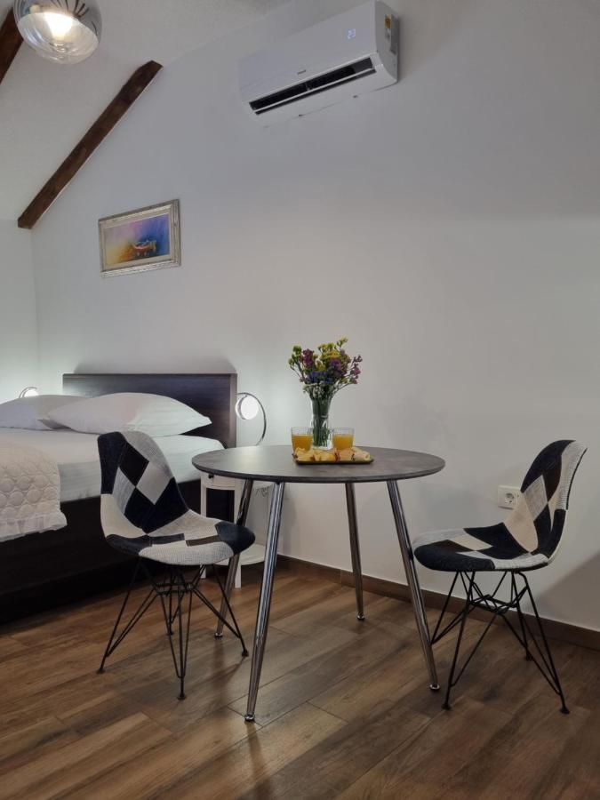 Studio Apartment Rosalie Split Exterior photo