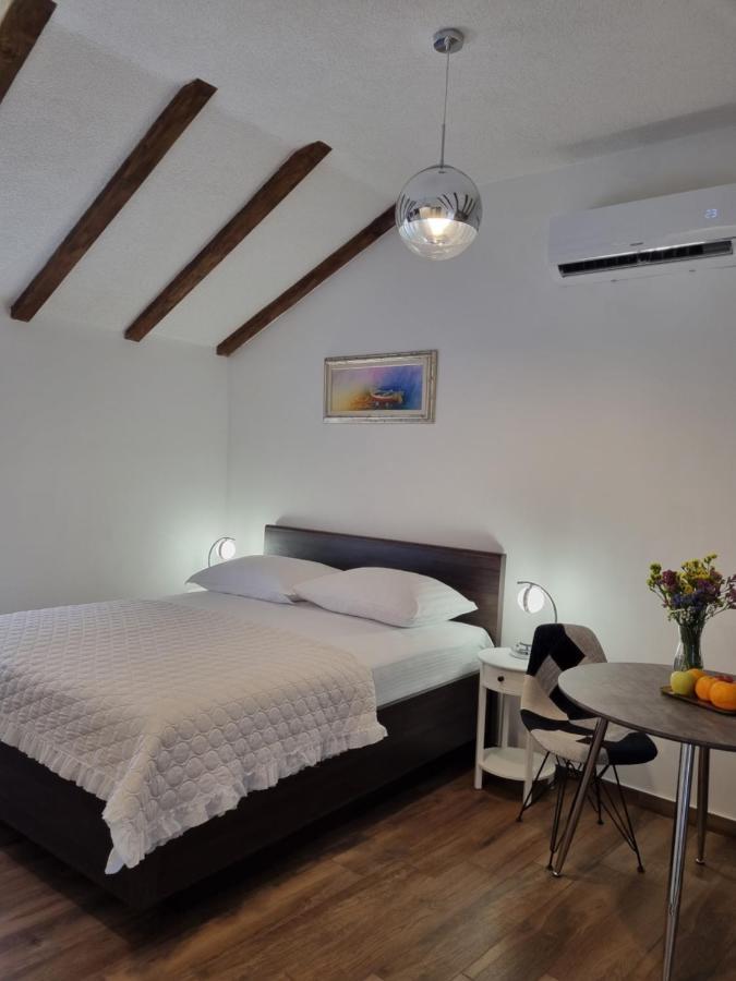Studio Apartment Rosalie Split Exterior photo